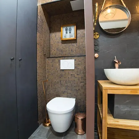 The Sweet Luxembourg Garden Apartment *